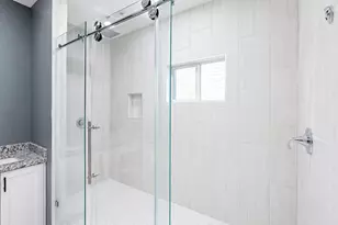 5125 Larkspur St, Houston, TX 77033 - Photo 21