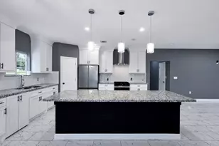 5125 Larkspur St, Houston, TX 77033 - Photo 15