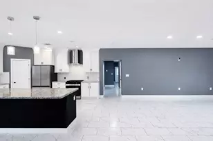 5125 Larkspur St, Houston, TX 77033 - Photo 5