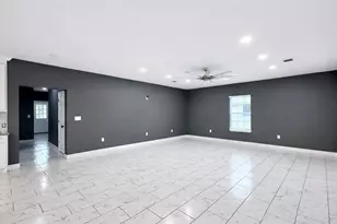 5125 Larkspur St, Houston, TX 77033 - Photo 7