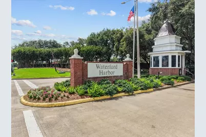 403 Waterford Way, Kemah, TX 77565 - Photo 11