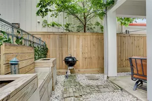 2403 Jackson St, Houston, TX 77004 - Photo 3