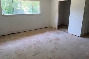 7735 Whispering Wood Ln, Houston, TX 77086 - Photo 13