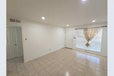 14333 Memorial Drive #91, Houston, TX 77079 - Photo 9