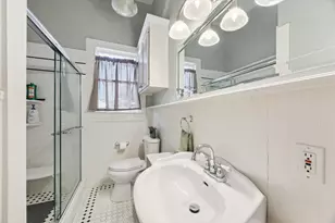 305 Hardeman St, Sealy, TX 77474 - Photo 13