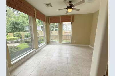 110 W Lansdowne Circle, The Woodlands, TX 77382 - Photo 13