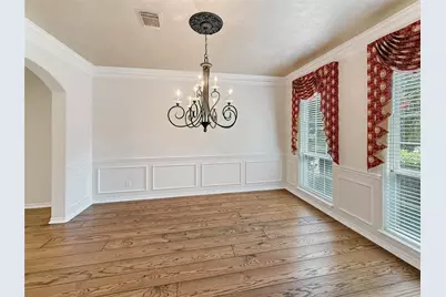 110 W Lansdowne Circle, The Woodlands, TX 77382 - Photo 3