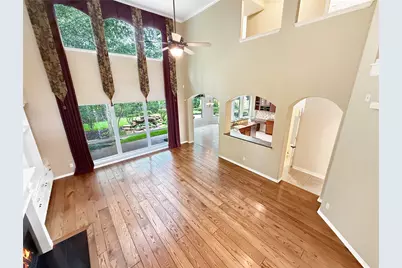 110 W Lansdowne Circle, The Woodlands, TX 77382 - Photo 7