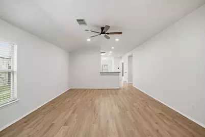 18151 Sorrell Oaks Circle, Richmond, TX 77407 - Photo 5