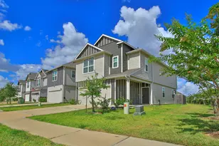 3902 Deledda Dr, Katy, TX 77493 - Photo 3