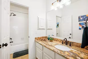 7722 Northwoods Dr, Sugar Land, TX 77479 - Photo 35