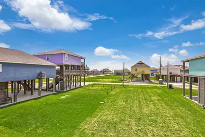 2116 Canal, Crystal Beach, TX 77650 - Photo 19
