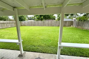 16814 David Glen Dr, Friendswood, TX 77546 - Photo 11