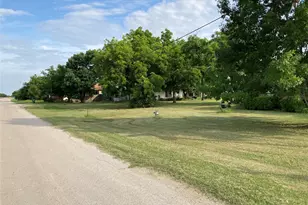 205 S Prairie Ave, Petrolia, TX 76377 - Photo 9