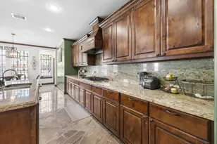 826 Oak Bend Loop, Cleveland, TX 77328 - Photo 11