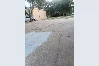 1004 Gunnison Street, Sealy, TX 77474 - Photo 1