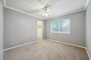 1706 Cherry Bend Dr, Houston, TX 77077 - Photo 17