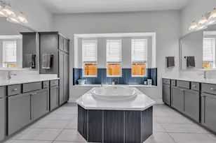 423 Round Top St, Webster, TX 77598 - Photo 23