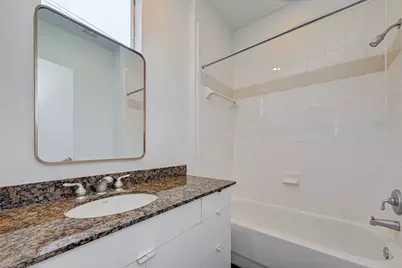 5342 Darling Street #B, Houston, TX 77007 - Photo 9