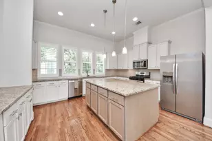 2606 Madeline Grove Dr, Houston, TX 77008 - Photo 11