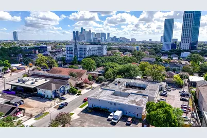 1423 Hawthorne #2, Houston, TX 77006 - Photo 1
