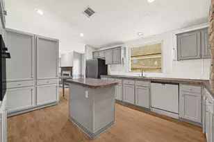 3725 Allen Rd, Pearland, TX 77584 - Photo 17