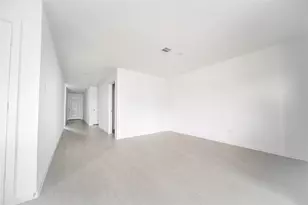 9314 Speckled Trout Dr, Baytown, TX 77521 - Photo 5