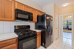 1287 El Camino Village Dr, Webster, TX 77058 - Photo 15