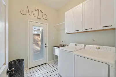 22 Greycrest Place, The Woodlands, TX 77382 - Photo 39