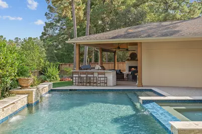 22 Greycrest Place, The Woodlands, TX 77382 - Photo 47