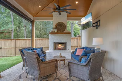 22 Greycrest Place, The Woodlands, TX 77382 - Photo 41