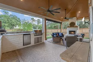 22 Greycrest Pl, The Woodlands, TX 77382 - Photo 43