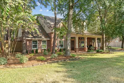 22 Greycrest Place, The Woodlands, TX 77382 - Photo 3