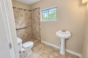 1203 Maroby St, Houston, TX 77017 - Photo 13