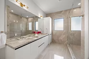 9142 Rangely Dr, Houston, TX 77055 - Photo 19