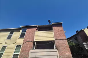 10601 South Dr, Houston, TX 77099 - Photo 9