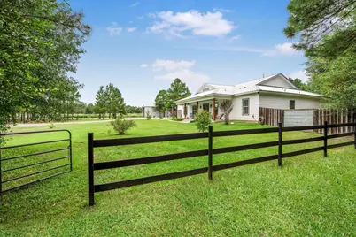 1022 Fm 1696 Road W, Huntsville, TX 77320 - Photo 37