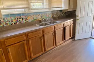 1308 Hughes St, Houston, TX 77023 - Photo 17