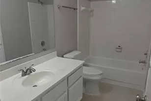 11115 Nepau Dr, Houston, TX 77477 - Photo 7