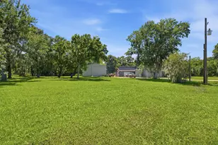 151 Tweedy Ln, Sweeny, TX 77480 - Photo 5