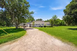 151 Tweedy Ln, Sweeny, TX 77480 - Photo 1