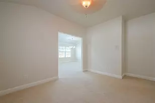 9407 Dora Meadows Dr, Sugar Land, TX 77498 - Photo 11