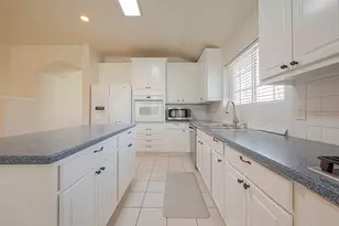 9407 Dora Meadows Dr, Sugar Land, TX 77498 - Photo 21