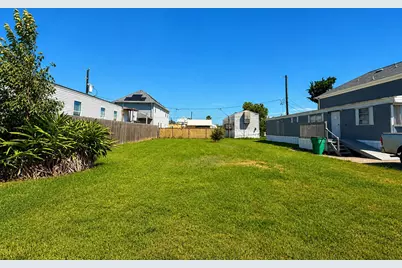 143 Egret Canal S, Baytown, TX 77523 - Photo 5