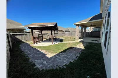 627 Oak Circle Drive E, Conroe, TX 77301 - Photo 17