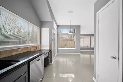 83 N Rushwing Circle, The Woodlands, TX 77381 - Photo 13