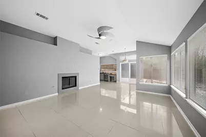 83 N Rushwing Circle, The Woodlands, TX 77381 - Photo 5