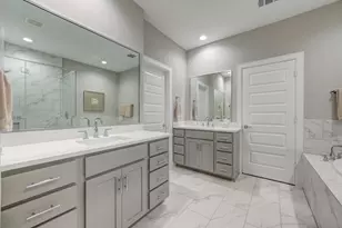 911 W 35th St, Houston, TX 77018 - Photo 27