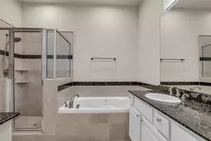 2835 Clinton Dr, Houston, TX 77020 - Photo 9
