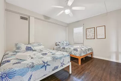 14005 Grambo Boulevard, Galveston, TX 77554 - Photo 7